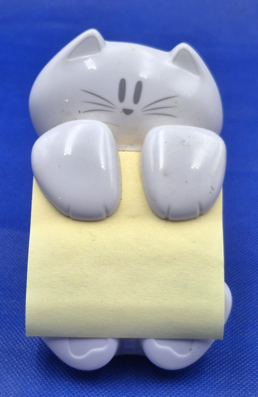 Post-It White Cat Weighted Pop-up Note Dispenser Notepad 4.5x4"